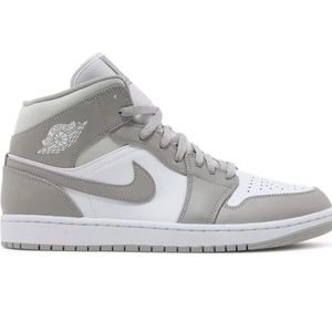 Air Jordan 1 Mid “College Grey”